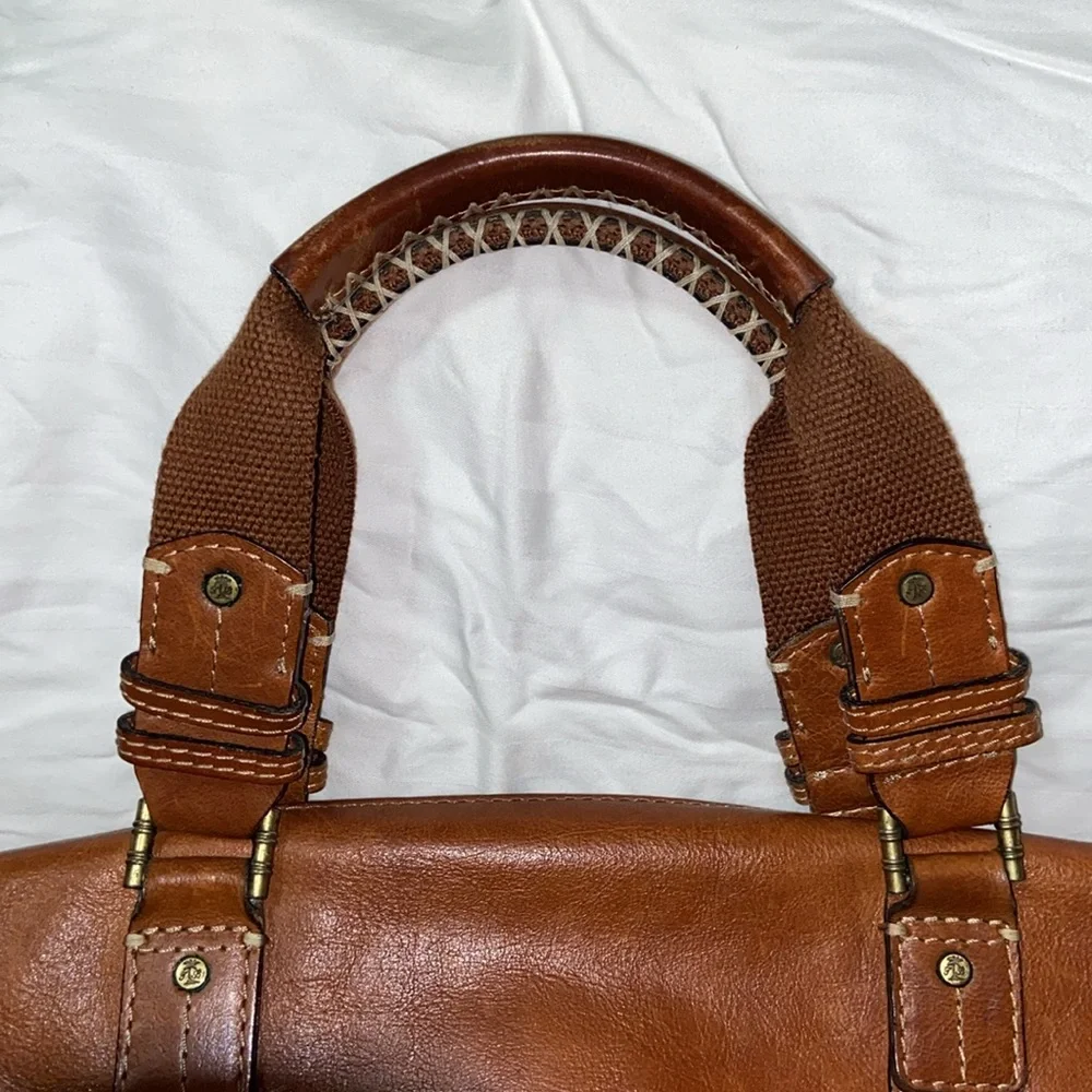 Gorgeous Tommy Bahama Leather Briefcase messenger bag